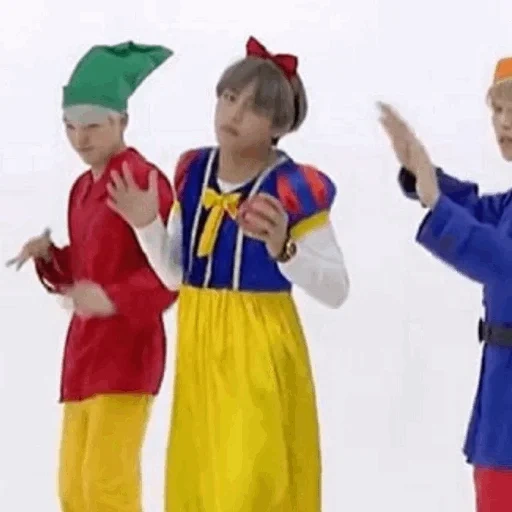 junge, bangtan boys, bts go zwerge, go go go bts costum, bts taehen schneewittchen