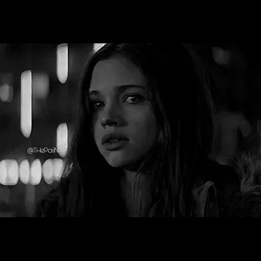 india esley, cermin gelap, samuel yakovlevich marshak, film dark mirror 2018, india esley dark mirror