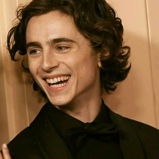 timothee, timothy sharame, floyd mayweather, timothy charamay lächelt, timothee-chalamet-rebecca-maude