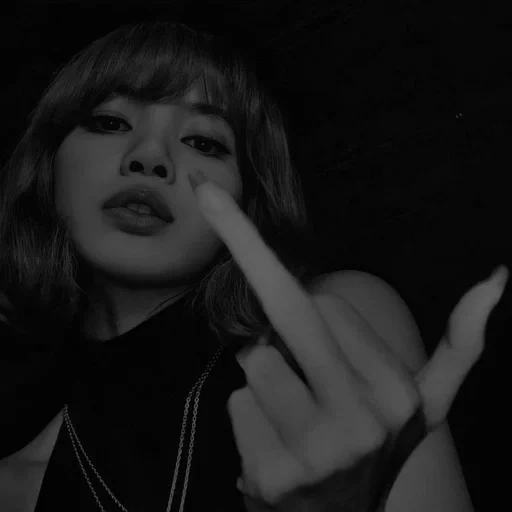 lalisa, pink preto, lalisa manoban, lisa blackpink, lalisa manobal paris 2022