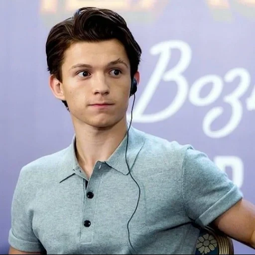 tom холланд, том холланд, человек-паук, том холланд гитарой, tom holland spiderman