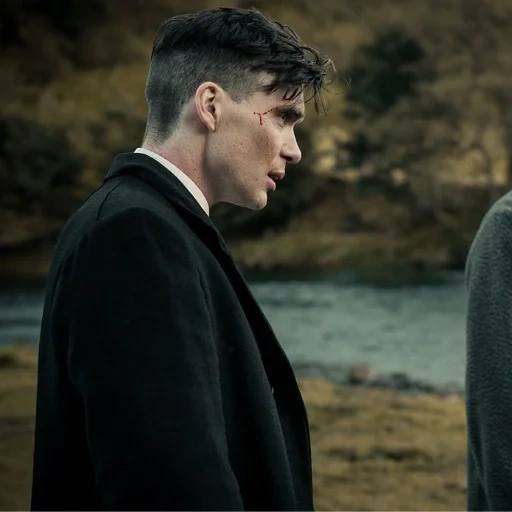 killian murphy sharp visors, visores agudos, peaky blinder, thomas shelby haircut, visores sharp temporada 1