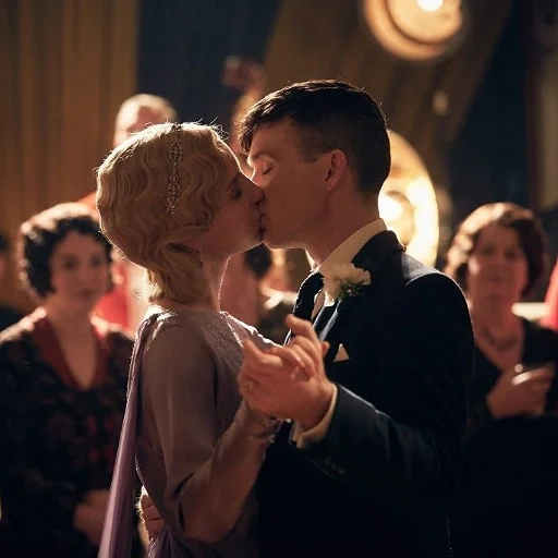 peaky blinder, sharp visors thomas shelby and grace, sharp visors, thomas shelby and grace, thomas shelby