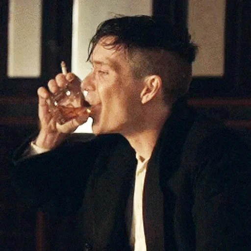 sharp visors, sharp visors thomas shelby fights, sharp visors thomas shelby sad, thomas shelby sharp visors, thomas shelby drinking