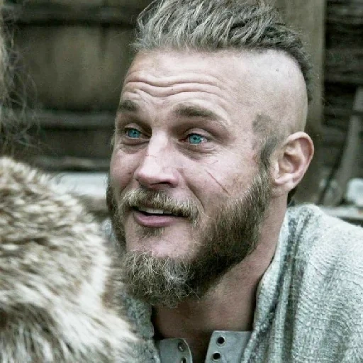 wikinger ragnar, ragnar lodbrok, ragnar lodbrok schauspieler, ragnar lodbrock lächelt, wikinger ragnar lodbrok schauspieler