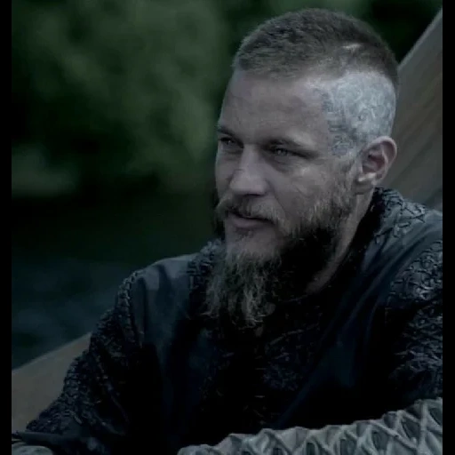 ragnar vikings, ragnar lodbrok, ragnara frisur, ragnar lodbrock vikings, travis fimmel frisur vikings