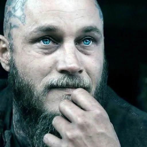 travis fimmel, ragnar lodbrok, ragnar lodbrok botak, travis fimmel viking, travis fimmel ragnar lysy