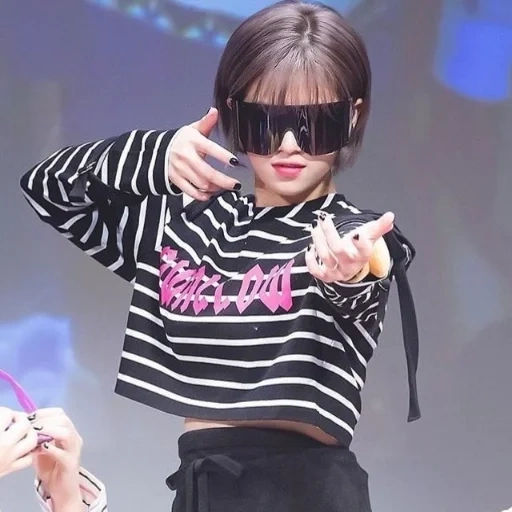 kpop, deux fois, yu chonyong, jungyeon deux fois, deux fois jeongyeon