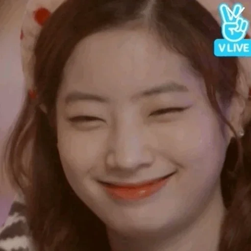 laika, dua kali dahyun, aktris korea, dua kali senyum dahyun, dahen dua kali wajah lucu