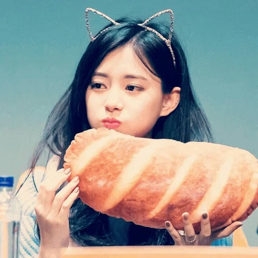 manusia, wanita muda, hot dog bun, dua kali dahyun, gadis asia