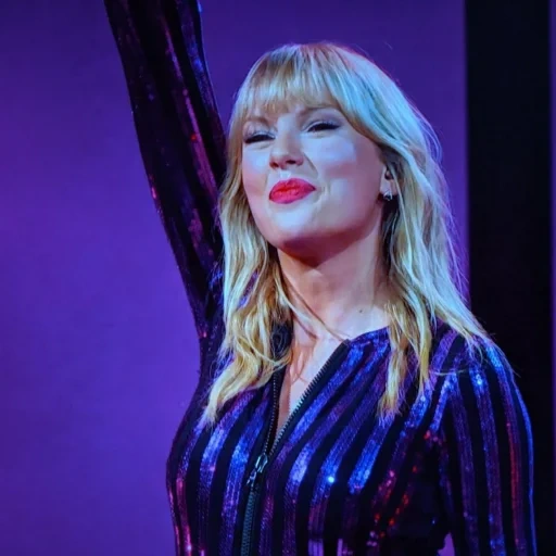 jeune femme, taylor swift, taylor swift heureux, taylor swift 2019 amas, taylor swift ground