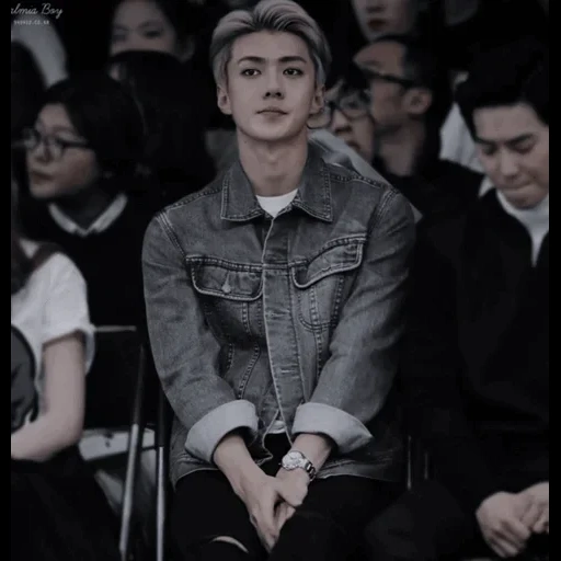 sehun, siumina, sehun secco, sehun siede, sehun exo è la sua ragazza