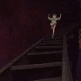 kegelapan, manusia, tangga, tikhiro berlari menaiki tangga, tangga yang dilakukan oleh hantu
