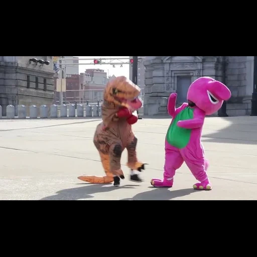 barney, un juguete, barney t rex, bear breakdance, bailando un disfraz de oso