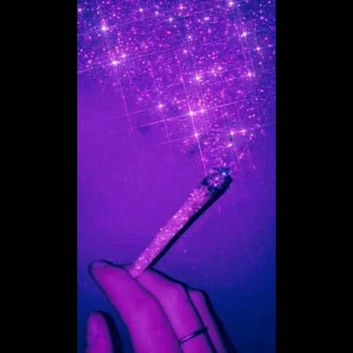 темнота, фиолетовый фон, небо фиолетовое, эстетика блесток, психоделика девушка курит