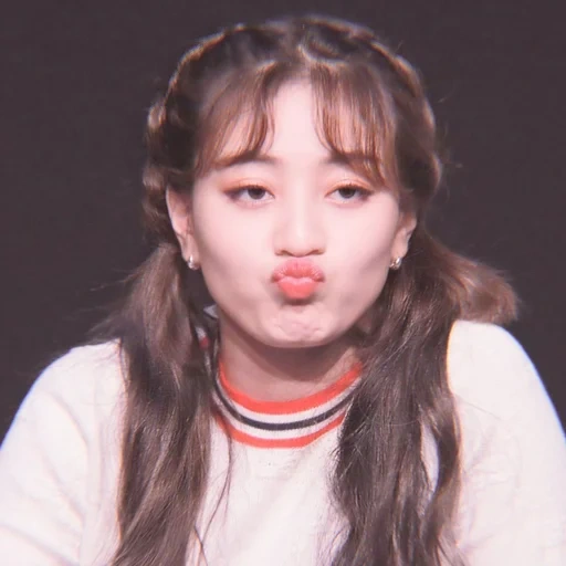 asiatique, jihyo deux fois, deux fois nayeon, besses de nayeon deux fois, katarina markesh de almeida votre pintu