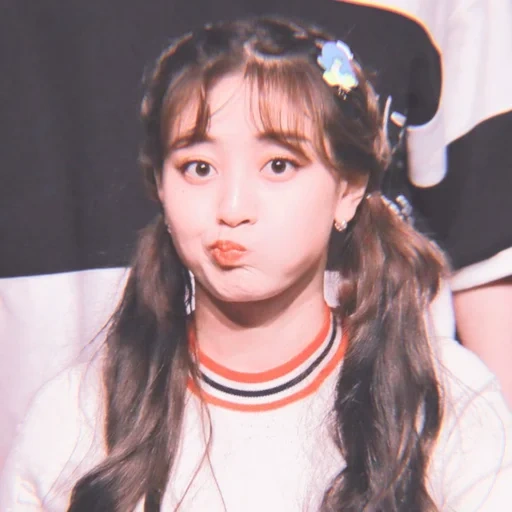 pak chjiho, due volte jihyo, due volte nayeon, due volte fanyn jihyo, twice nayeon glutei