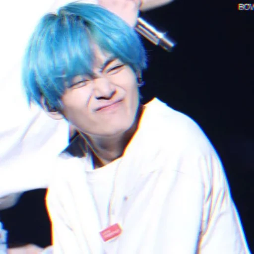 taehen kim, kim ta hyun, taehen with blue hair, bts taehyun with blue hair, bts kim taehen with blue hair