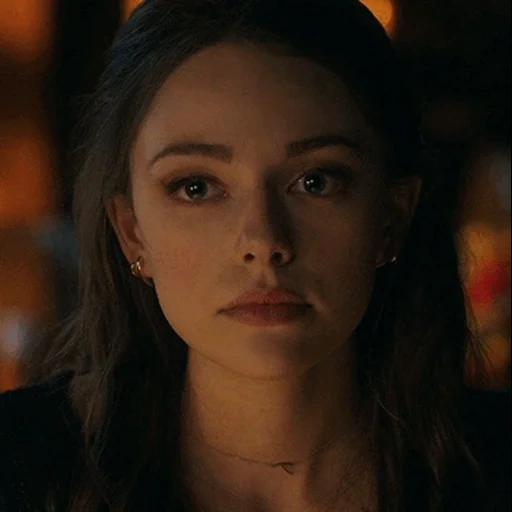 giovane donna, occhio di falco, spero che mikaelson, daniel campbell, daniel rose russell