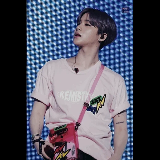 сеул, jaehyun nct, чимин тэмин, чону nct футболке, чжинхван ikon 2019