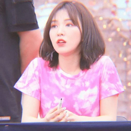 kanselji, wendy red velvet, irene beludru merah, aktor korea, seulgi red velvet