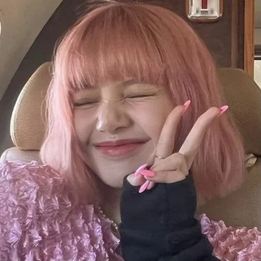 polvere nera, lalalalisa m, rosa rossa blackpink, lisa blackpink, nasja kamenskikh