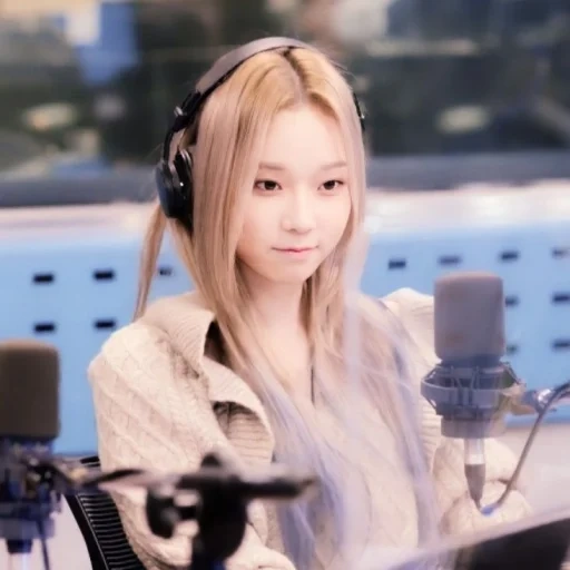 jeune femme, taeyeon snsd, idole d'hiver, les cheveux de la fille, aespa hiver hair 2022