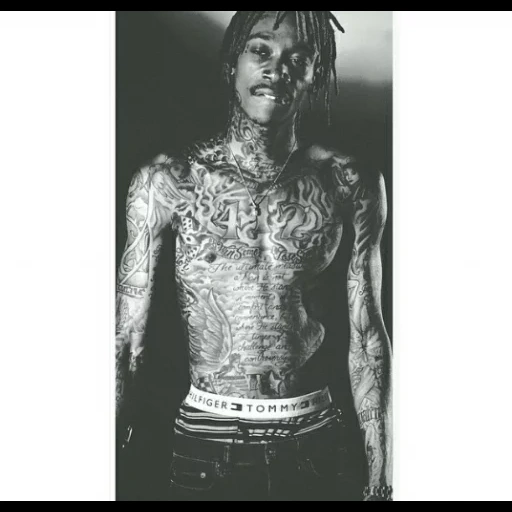 tipo, wiz khalifa peso, wiz khalifa prima dopo, wiz khalifa youth, tatuaggi wiz khalifa