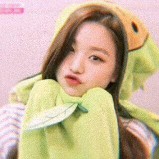 jenny es coreana, twice nayeon cry, actriz coreana, chica asiática, chicas coreanas