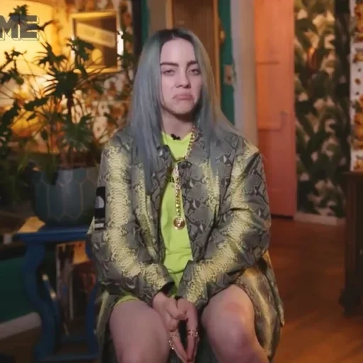 humano, mujer joven, billy ailish, billie eilish, estética de billy ailish