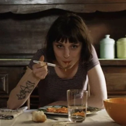 humano, mytho 2019, campo de la película, kristen ritter, jane margolis muerta