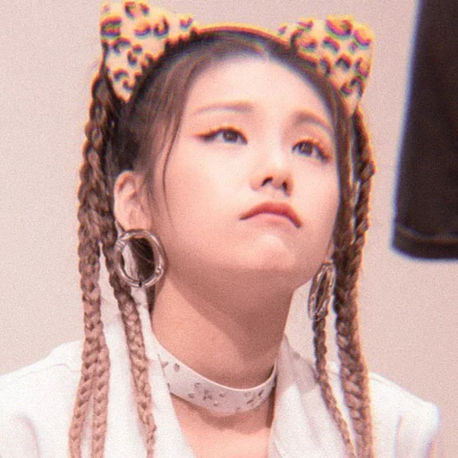 itzy yuna, tidak apa yang itzy, penemuan dari jepang, kecantikan asia, gaya rambut asia