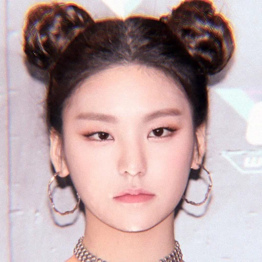 huang ye ji, itzy yeji debutó, maquillaje asiático, belleza asiática, cosmetics blackpink