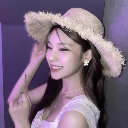 jennie, wanita muda, wanita, loona kim lip, selebriti gadis itu