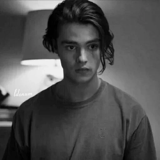 young man, felix mallard, the boys are very handsome, handsome boy