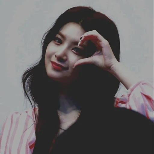 dos veces, mujer joven, dos veces dahyun, velvet rojo irene, solly corea singer 2019