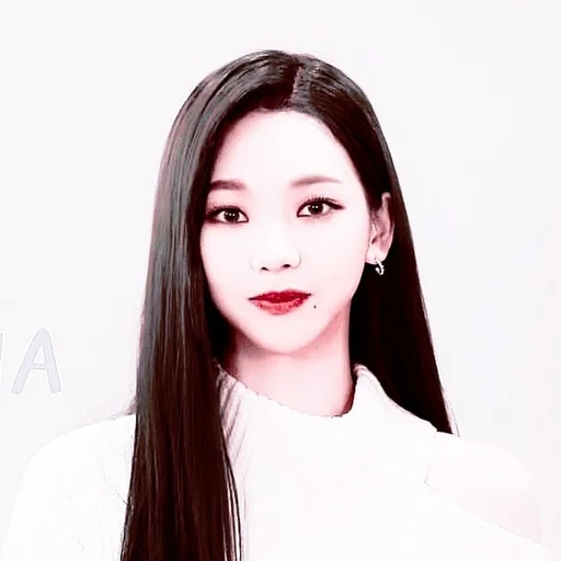 yuna, asiático, jisoo blackpink, jennie blackpink, alfombra roja de loona