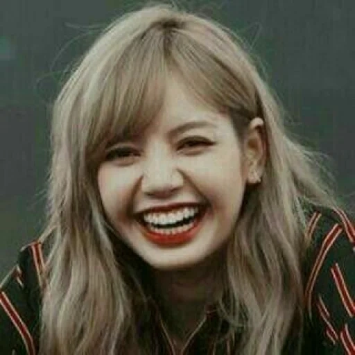 pó preto, lisa blackpink, lalisa manoban, lisa black powder, grupo blackpink