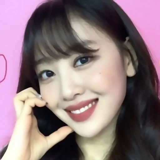 asiático, twice, twice momo, maquillaje coreano