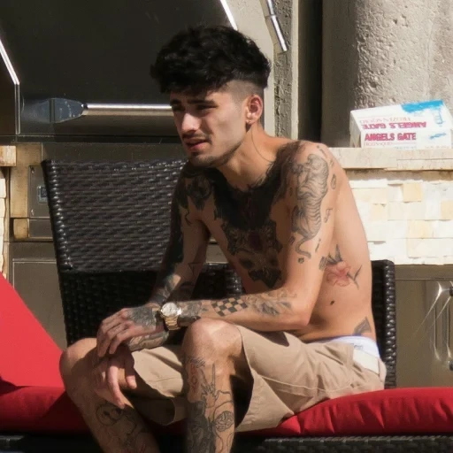 zane malik torsos, zane malik tattoo perry, zane malik tattoo, zayn burse, guy