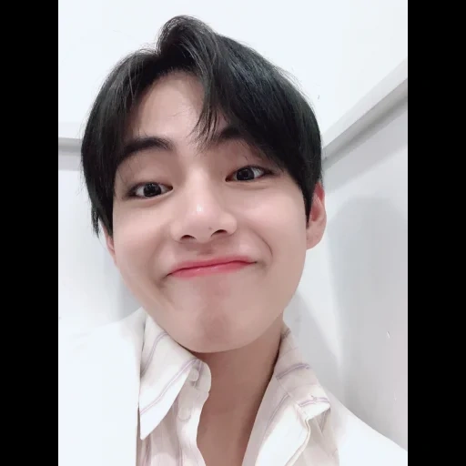 taehen, taehyung, kim ta hyun, jungkook taehen, kim taehyun selfie 2019